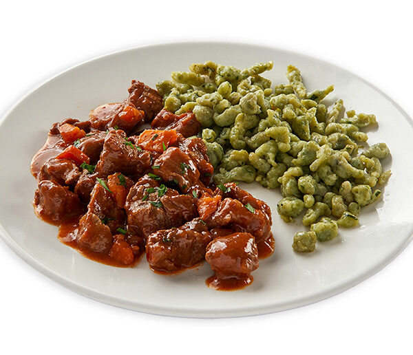 Goulash con Spatzle de Verdura